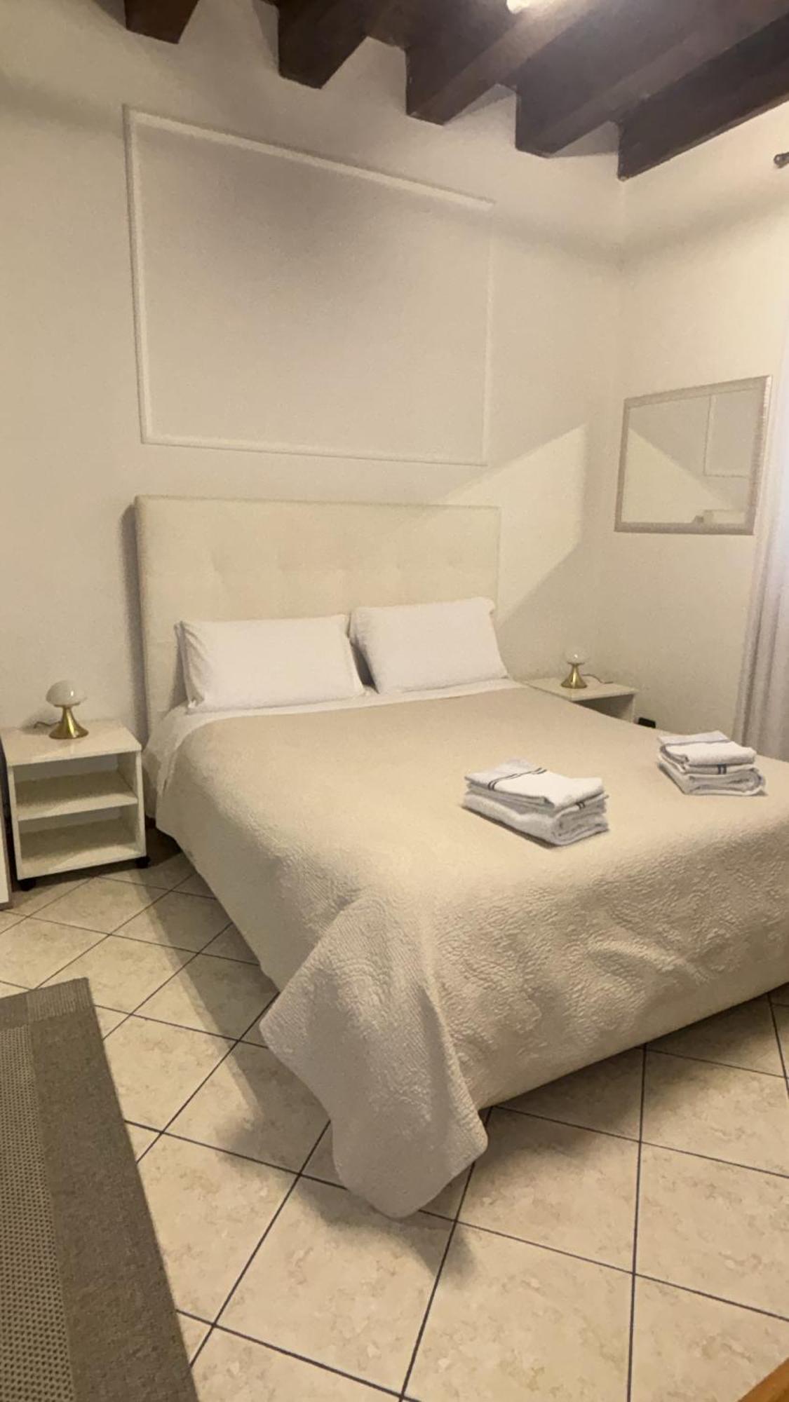 Apartment Monolocale In Piazza Isolo Verona